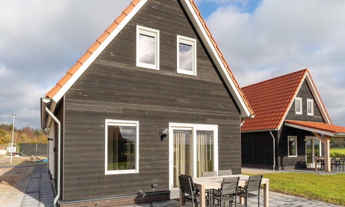 Scherpenisse House | Holiday Home near Scherpenisse Beach