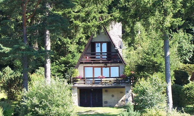 Frymburk House | Holiday home only 15 meters from Lipno Lake