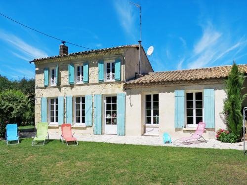 Naujac-Sur-Mer House | Holiday Home Poumeyrette by Interhome