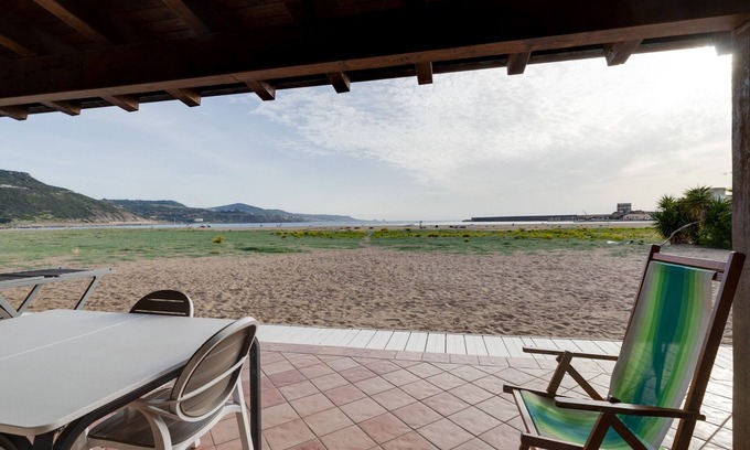 Bosa Marina House | Holiday Home ‘Residenza Solemar - App 12’ with Sea View, Wi-Fi