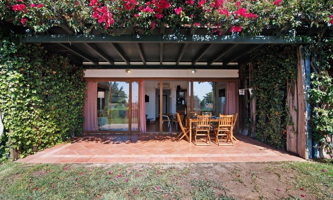 Santa Luzia House | Holiday Home 'Seaside 423A' with Shared Pool, Wi-Fi and Air Conditioning