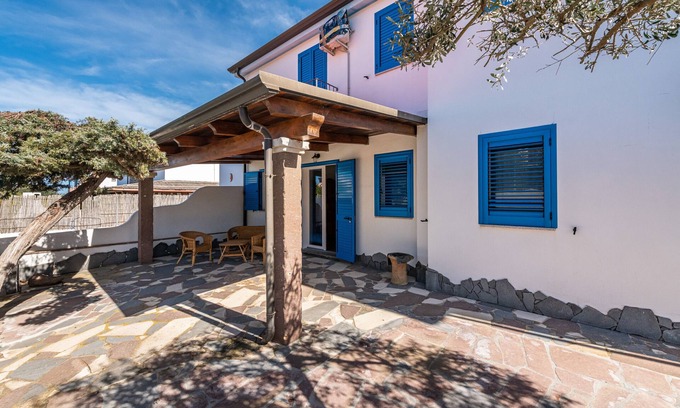 Calasetta House | Holiday Home "Sottotorre 1" close to the Sea with Private Garden & A/C