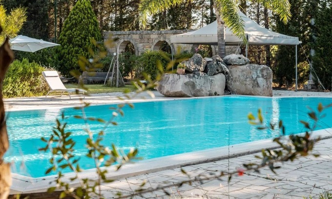 Aradeo House | Holiday Home 'Tenuta San Trifone' with Private Pool, Wi-Fi and Air Conditioning