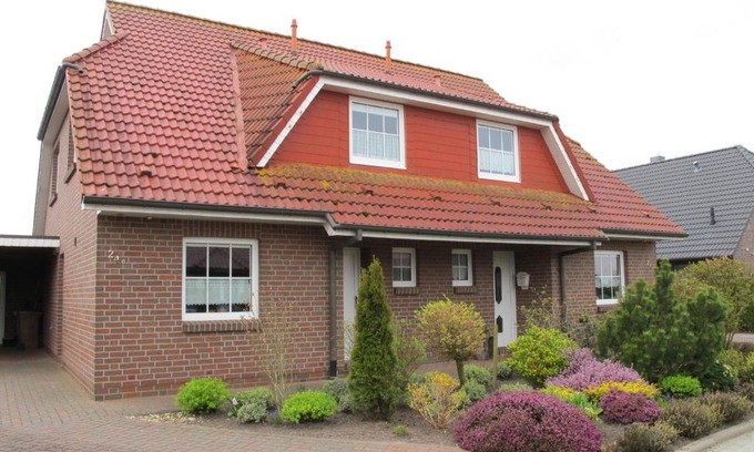Wiarden House | Holiday Home Tjarks by Interhome