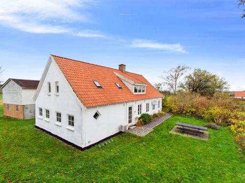 Gudhjem House | Holiday Home Torbjörn - 2-5km from the sea by Interhome