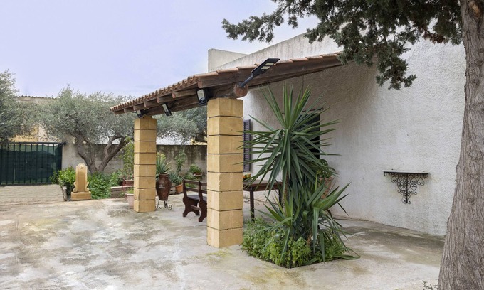 Mazara del Vallo House | Holiday Home 'Villetta Il Gallo' with Terrace, Garden & Wi-Fi