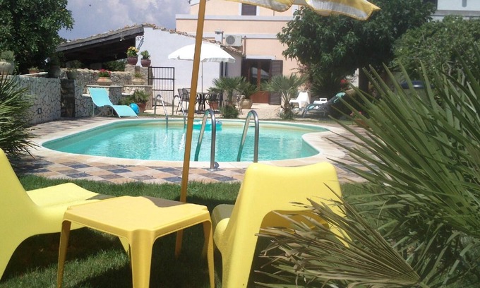 Tresauro House | Holiday home "Villa with pool