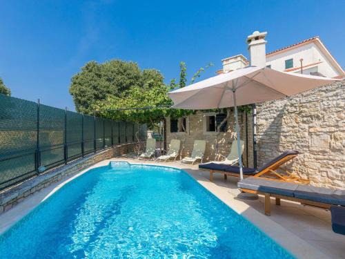 Divsici House | Holiday Home Villa Lancin by Interhome