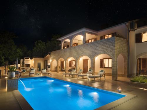 Mugeba House | Holiday Home Villa Marina I by Interhome