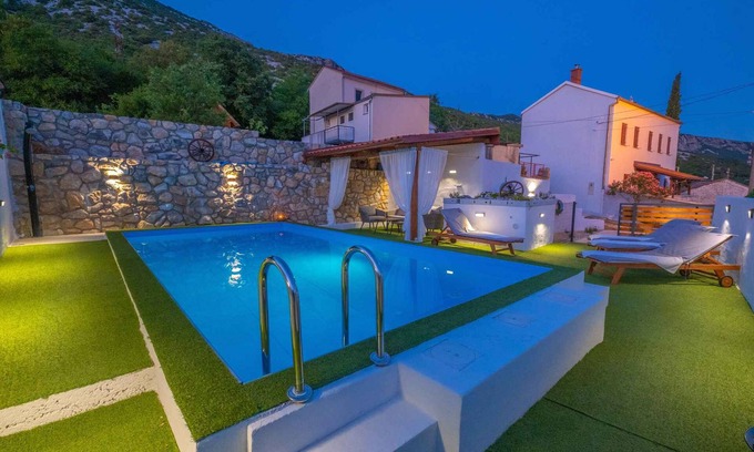 Tribalj House | Holiday home with children's playground and sauna