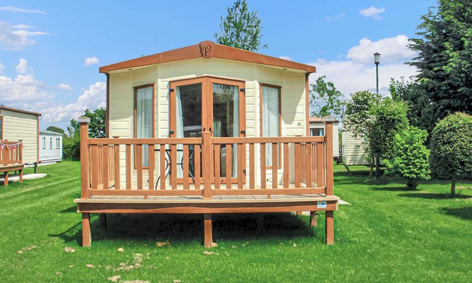 York House | Holiday home with one double with en suite, and one twin.