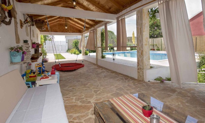 Brnjica House | Holiday home with pool near Krka National Park