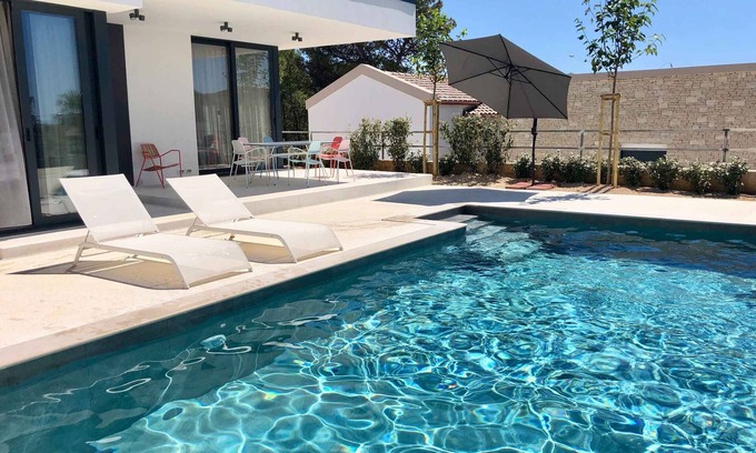 Barbat na Rabu House | Holiday home with terrace and pool