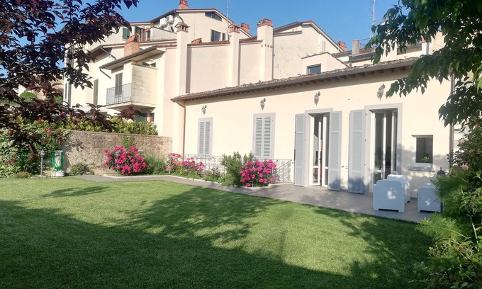 Arezzo Apartment | Holiday House 4/8 sleeps - House of Pietro Aretino, Arezzo historic center