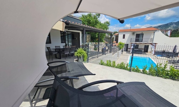 Klis House | Holiday House Above with pool