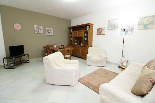 San Giovanni Apartment | Holiday-House-Camelia-600-meters-from-the-beach