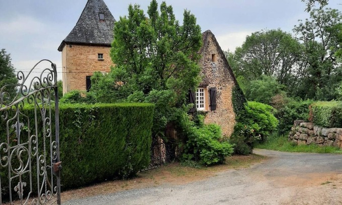 Saint-Julien-de-Lampon House | Holiday house Carlux for 1 - 10 persons with 4 bedrooms - Holiday home