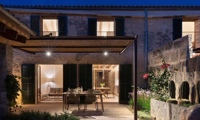 Consell House | Holiday house Consell for 1 - 6 persons with 3 bedrooms - Row house