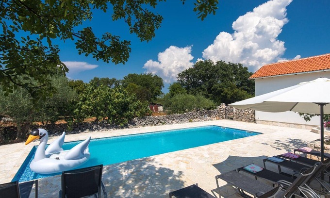 Sveti Ivan Dobrinjski House | Holiday house Dobrinj for 1 - 10 persons with 5 bedrooms - Holiday home