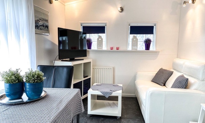 Domburg House | Holiday house for 2 persons, center and close to the beach.