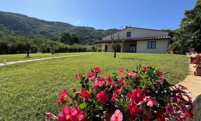 Santa Maria del Giudice House | Holiday house for 7 persons approx. 140 qm in Santa Maria del Giudice, Tuscany (Province Lucca)