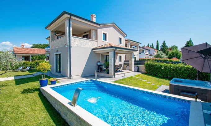 Kukci House | Holiday house for 8 persons approx. 160 qm in Kukci, Istria (Istrian Riviera)