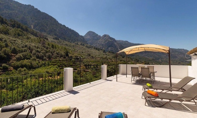 Fornalutx House | Holiday house Fornalutx for 1 - 5 persons with 3 bedrooms - Holiday home