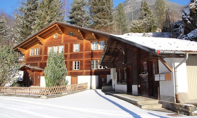 Innertkirchen Ski Chalet | Holiday house Innertkirchen for 1 - 11 persons with 4 bedrooms - Chalet