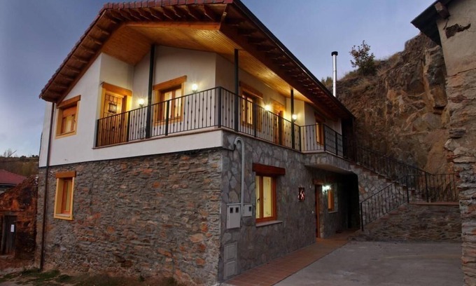 La Omanuela House | Holiday house La Omañuela for 1 - 2 persons with 1 bedroom - Casa Rural