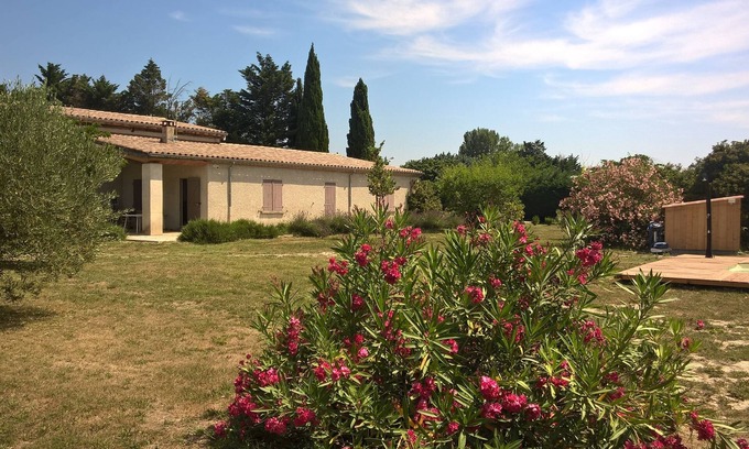 Maillane House | HOLIDAY HOUSE LES CYPRES