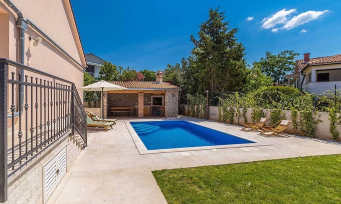 Pinezici House | Holiday house MASLINA with pool