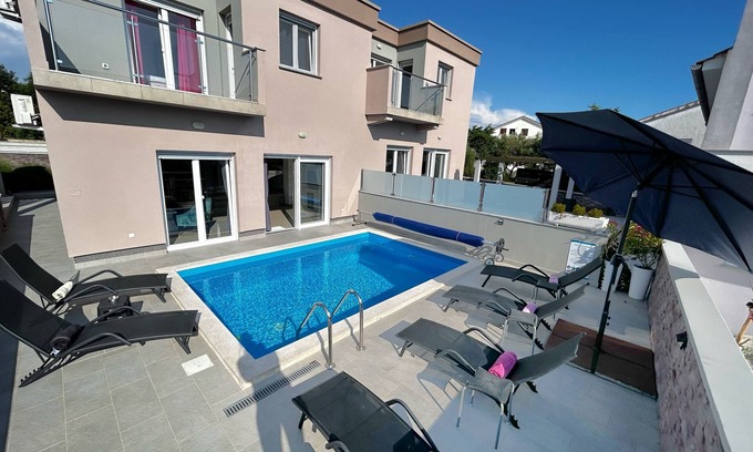 Skrbcici House | Holiday house "Sabine pink"