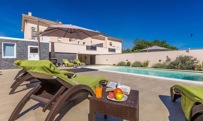 Brzac House | Holiday house SOTOVENTO II