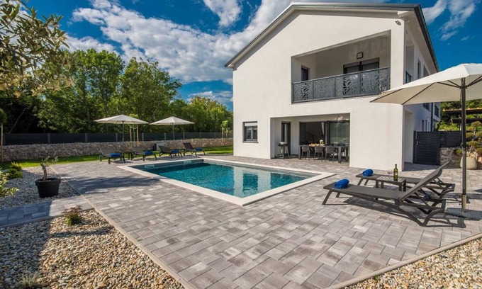 Kornic Villa | Holiday house TARA & LANA II with heated pool