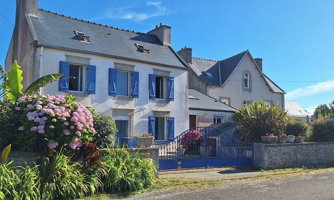 Primelin House | holiday house with large garden