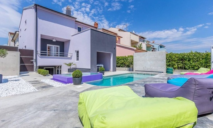 Vintijan House | Holiday house with private pool for 4 persons approx. 60 qm in Pula, Istria (Istrian Riviera)