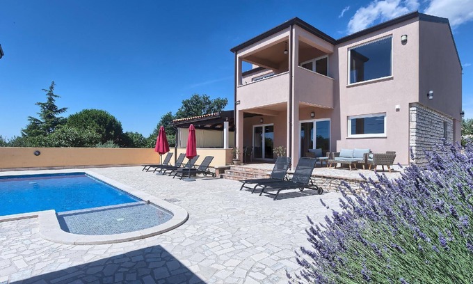 Peruski House | Holiday house with private pool for 8 persons approx. 157 qm in Peruski, Istria (Bay of Raša)