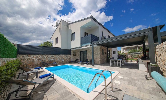 Sveti Anton House | Holiday house ZOROO with private pool