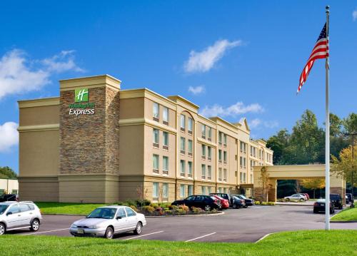 West Long Branch Hotel | Holiday Inn Express & Suites West Long Branch - Eatontown by IHG