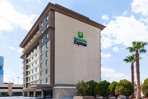 Downtown El Paso Hotel | Holiday Inn Express El Paso-Central by IHG