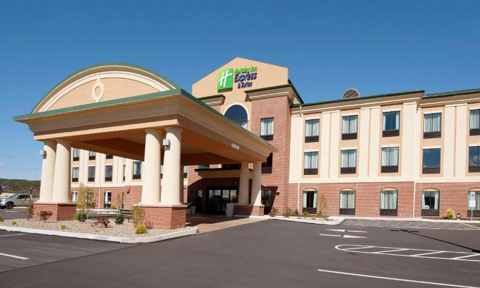 Clearfield Hotel | Holiday Inn Express Hotel & Suites Clearfield by IHG