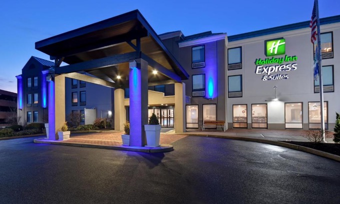 East Texas Hotel | Holiday Inn Express & Suites Allentown-Dorney Park Area by IHG