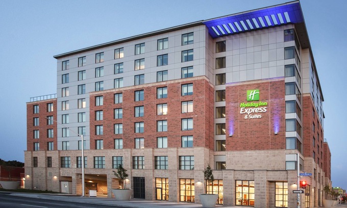 Lowertown Hotel | Holiday Inn Express & Suites Downtown Ottawa East by IHG