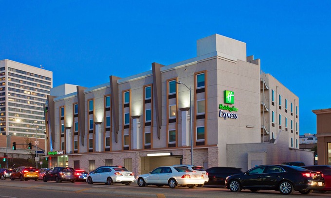 West Los Angeles Hotel | Holiday Inn Express West Los Angeles by IHG