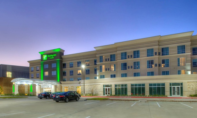 Katy Hotel | Holiday Inn Hotel & Suites Houston West - Katy Mills by IHG