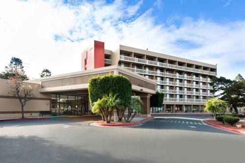 Rio Lindo Hotel | Holiday Inn Oxnard - Ventura by IHG