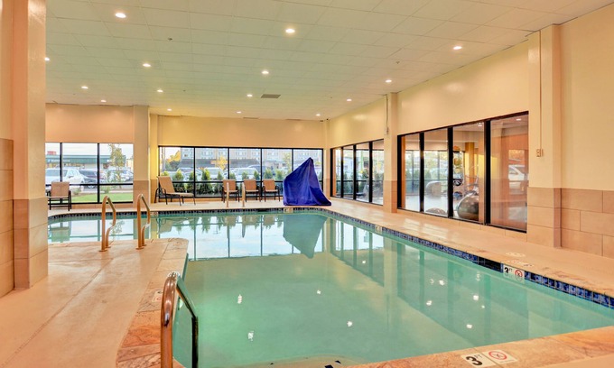 Salem Hotel | Holiday Inn Salem by IHG