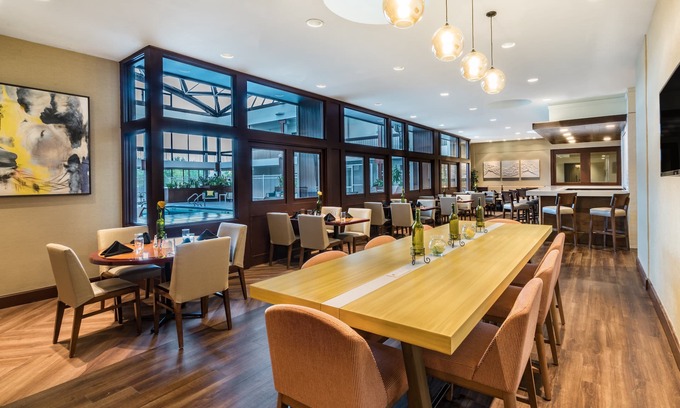 Pittsfield Hotel | Holiday Inn & Suites Pittsfield-Berkshires by IHG