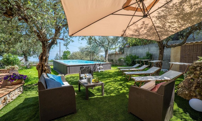 Carini House | Holiday villa 'Mamma Maria'