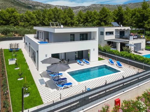 Stankovici Villa | Holiday Villa MI